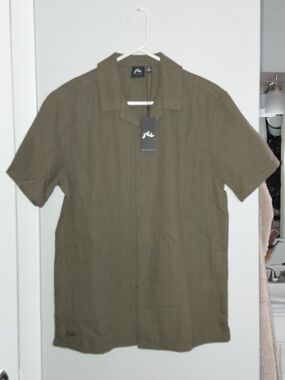 Rusty Men’s Short Sleeve Button-Down Shirt in Olive
